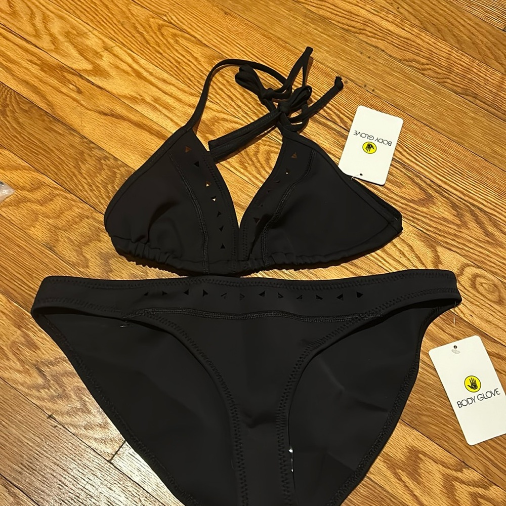 Bodyglove bikini top + bottom